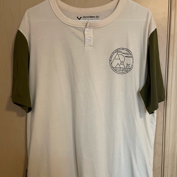 Dutch bros shirt! ( more on my page:) - Picture 2 of 3